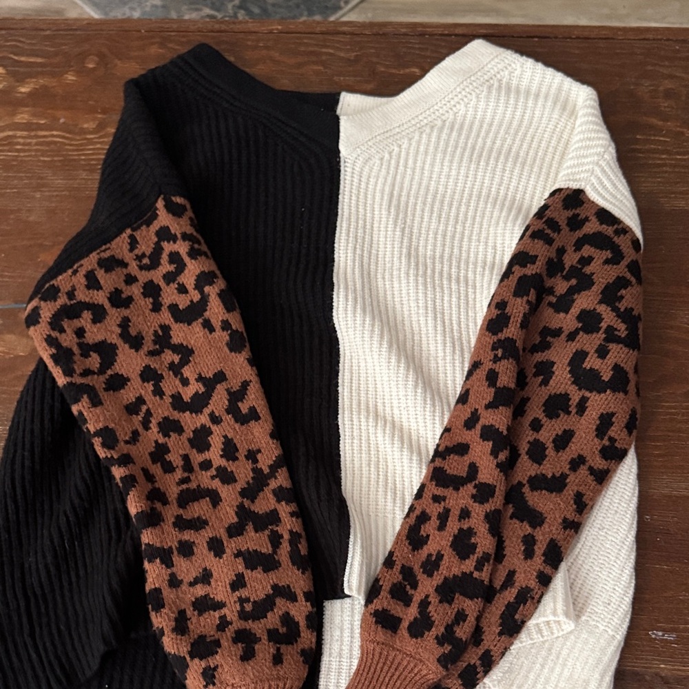 Francesca's Collections Black & Cream Sweater with Brown Leopard Sleeves